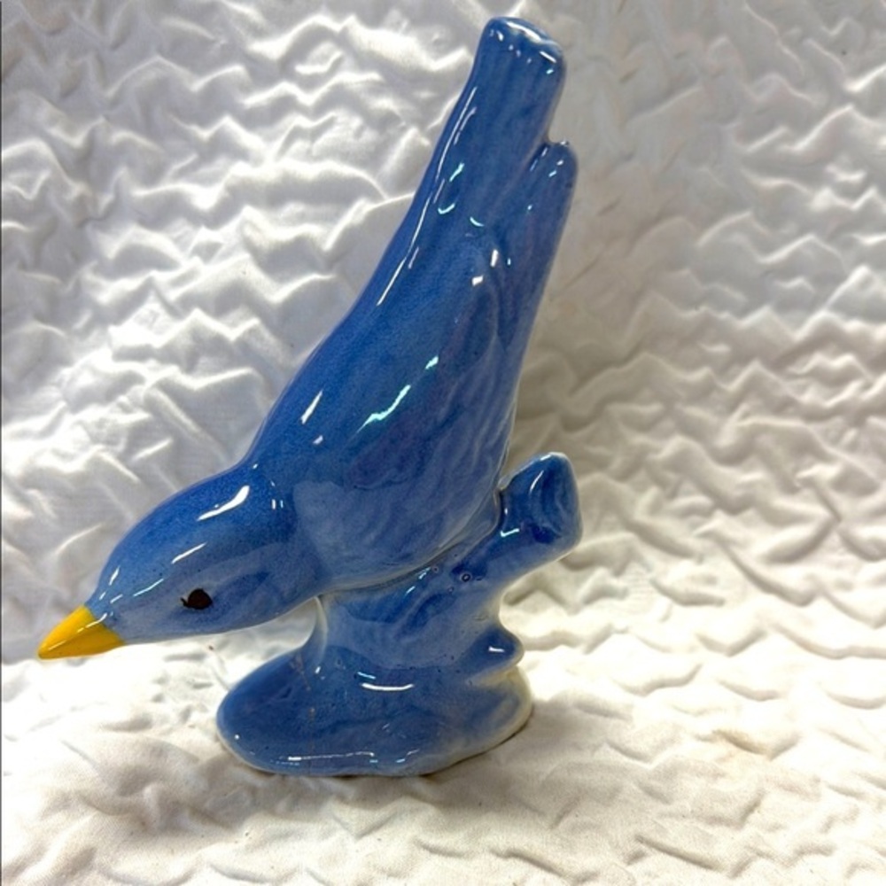 Vintage Ceramic Bird Figurine Sitting On Stump… Unmarked